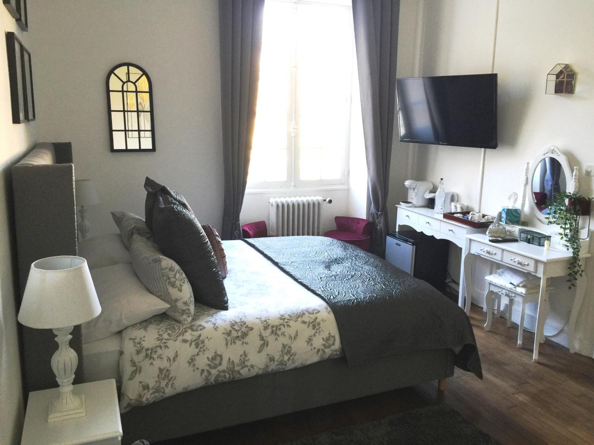 Vue Du Chateau D'Excideuil En Chambres Room photo